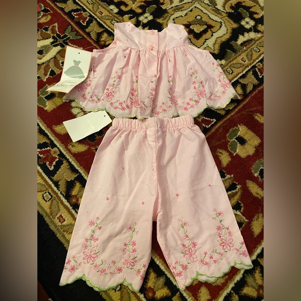NWT 12M Pink Floral Baby Outfit - Picture 3 of 4